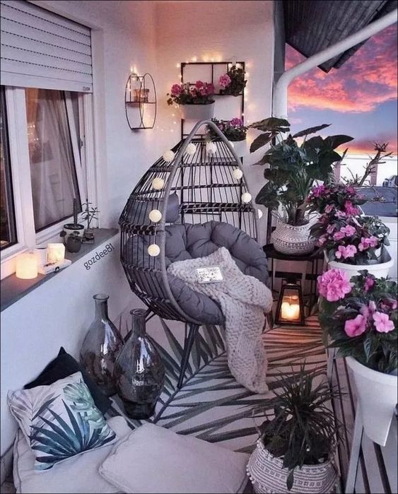 Balkonas, balkono dekoras, lauko kilimas