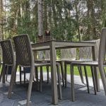 lauko baldai, stalas, kėdės, plastikines kedes, keturvietis stalas